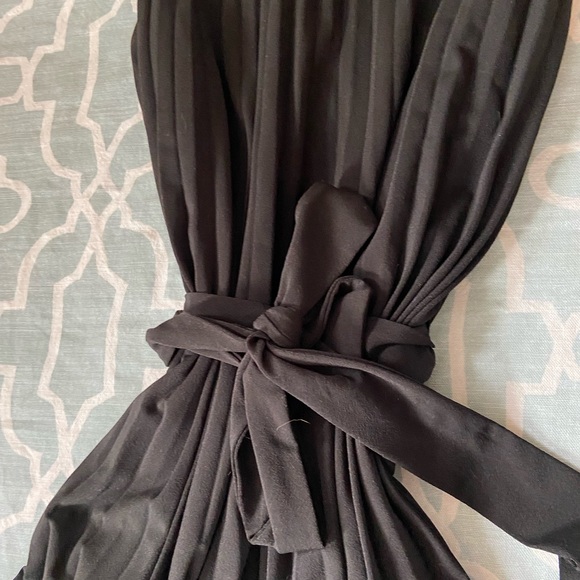 Tahari Micro Pleat Black Dress - Picture 4 of 5